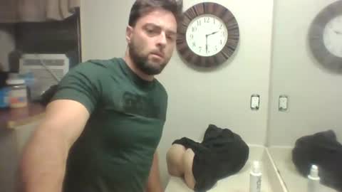 Snapshot of sharkman699 chatting on February 20, 6:39 am sharkman699 online show from February 20, 6:39 am