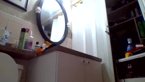 Snapshot of sharko681us chatting on December 16, 5:49 am Bill online show from December 16, 5:49 am