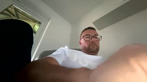 Snapshot of sharksboy16 chatting on December 28, 2:42 pm Sharksboy online show from December 28, 2:42 pm