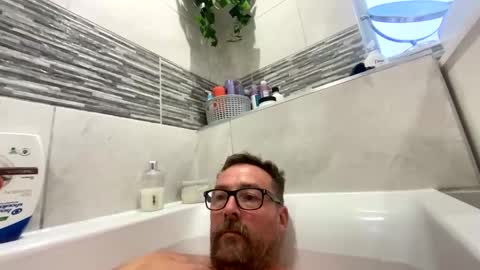 Snapshot of sharksboy16 chatting on October 15, 3:56 pm Sharksboy online show from October 15, 3:56 pm