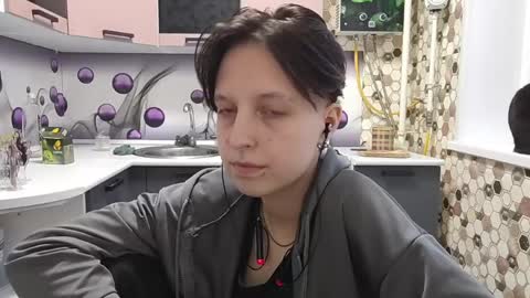 Snapshot of sharleenyodis chatting on June 6, 5:06 pm Sara online show from June 6, 5:06 pm