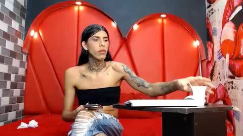 Snapshot of sharon_allan chatting on May 19, 12:33 pm Sharon online show from May 19, 12:33 pm