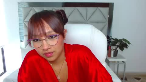 Snapshot of sharon_rosse__ chatting on March 8, 3:35 pm sharon_rosse__ online show from March 8, 3:35 pm
