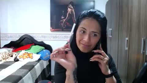 Snapshot of sharoon__cherry_ chatting on March 21, 3:26 pm sharon online show from March 21, 3:26 pm