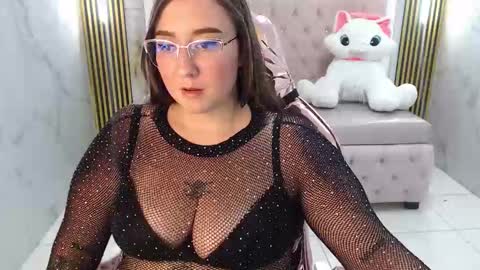 Snapshot of sharyth19_s chatting on March 6, 8:27 pm Sharyth online show from March 6, 8:27 pm