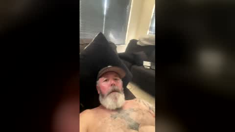 Snapshot of shaunhosking3 chatting on January 8, 4:37 am shaunhosking3 online show from January 8, 4:37 am