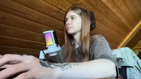 Snapshot of shavonflosi chatting on June 24, 4:11 am Maria online show from June 24, 4:11 am