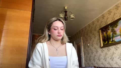 Snapshot of shawandamisemer chatting on April 28, 9:03 am Lilith online show from April 28, 9:03 am