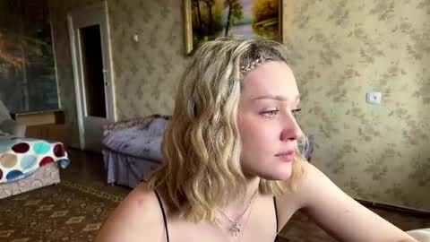 Snapshot of shawandamisemer chatting on May 8, 1:05 pm Lilith online show from May 8, 1:05 pm