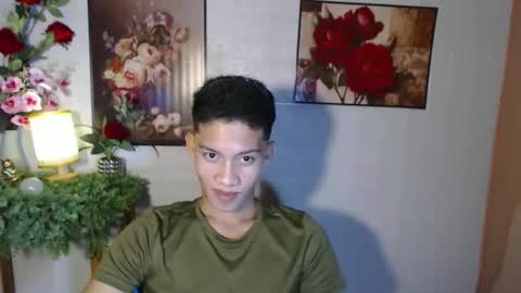 Snapshot of shawn_cole chatting on May 7, 2:11 pm shawn_cole online show from May 7, 2:11 pm