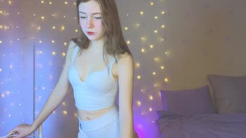 Snapshot of shawty_girl_ chatting on December 12, 3:37 pm Sonya online show from December 12, 3:37 pm