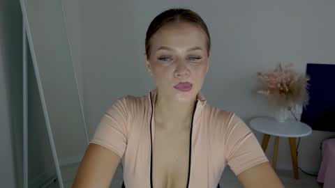 Sue online show from November 1, 11:34 am