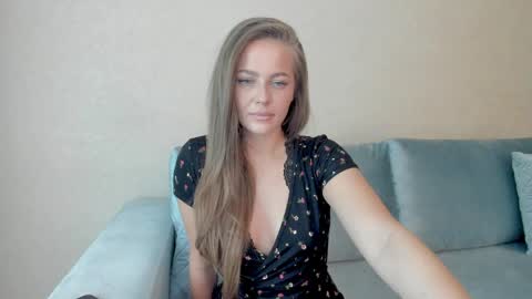 Sue online show from April 17, 6:22 pm