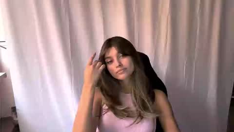 Kiki online show from March 7, 10:45 am