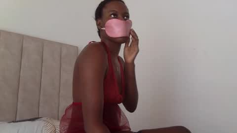 Shayla online show from November 19, 2:39 pm