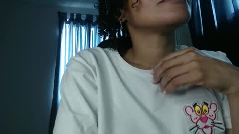 Shayna online show from December 23, 5:22 pm