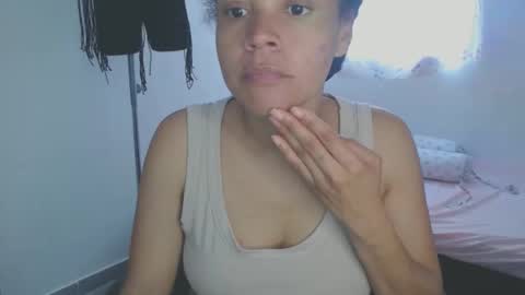 Snapshot of shayna_cute chatting on March 7, 3:20 pm Shayna online show from March 7, 3:20 pm
