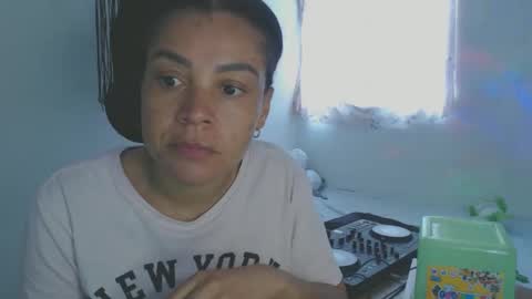 Snapshot of shayna_cute chatting on March 12, 7:09 pm Shayna online show from March 12, 7:09 pm