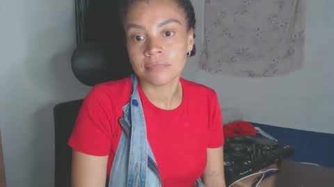 Snapshot of shayna_cute chatting on March 15, 3:23 am Shayna online show from March 15, 3:23 am