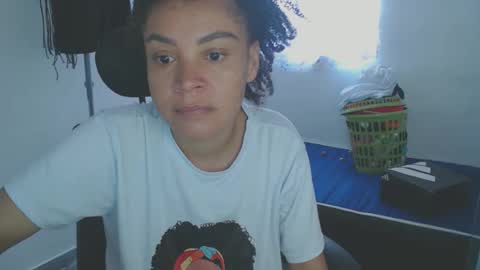 Snapshot of shayna_cute chatting on April 3, 3:54 pm Shayna online show from April 3, 3:54 pm