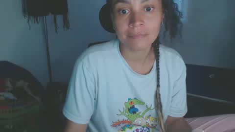 Snapshot of shayna_cute chatting on April 7, 10:42 pm Shayna online show from April 7, 10:42 pm