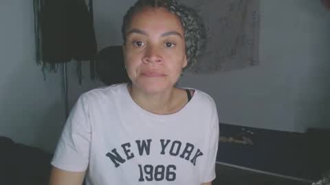 Snapshot of shayna_cute chatting on April 10, 11:31 pm Shayna online show from April 10, 11:31 pm