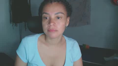 Snapshot of shayna_cute chatting on April 12, 11:54 pm Shayna online show from April 12, 11:54 pm