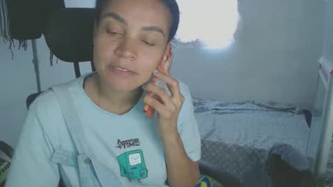 Snapshot of shayna_cute chatting on April 16, 9:39 pm Shayna online show from April 16, 9:39 pm