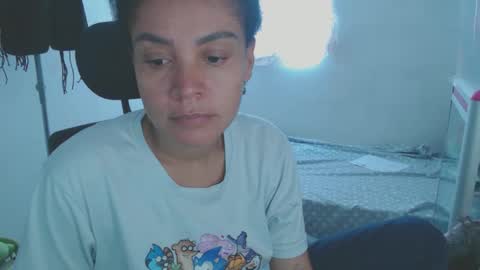 Snapshot of shayna_cute chatting on April 17, 3:59 pm Shayna online show from April 17, 3:59 pm