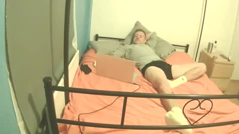 Snapshot of sheajay33 chatting on December 30, 4:51 pm Sheajay online show from December 30, 4:51 pm