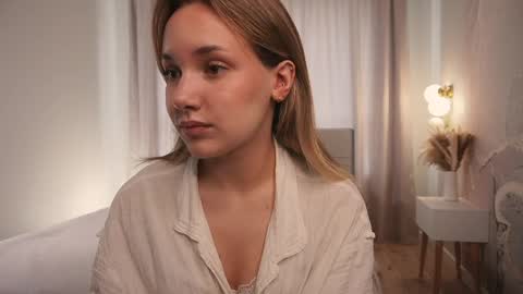 shebuny online show from May 20, 4:51 am
