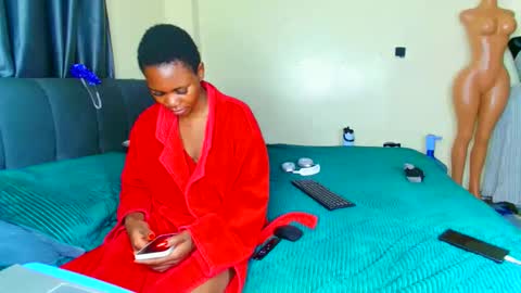 Snapshot of shee13 chatting on January 17, 10:57 pm shee13 online show from January 17, 10:57 pm