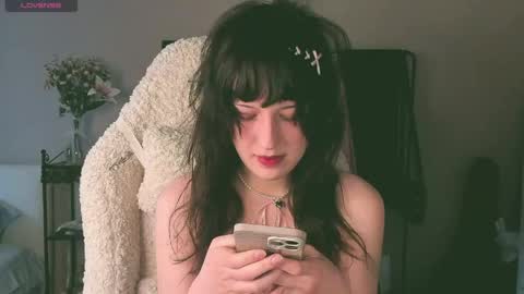 Snapshot of sheeny_shy chatting on May 26, 10:33 am Chiara online show from May 26, 10:33 am