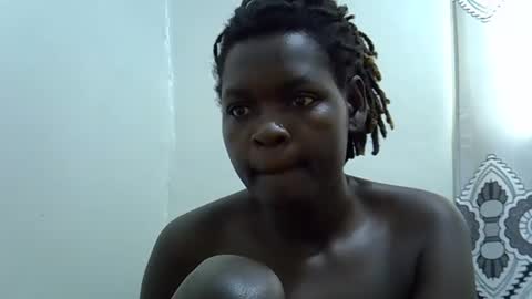 Snapshot of shees_sweet chatting on May 30, 8:44 am shees_sweet online show from May 30, 8:44 am