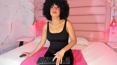 sheeylopez online show from February 1, 3:05 am