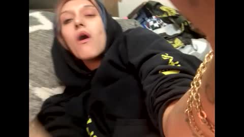 Shelby holes online show from October 1, 4:51 am