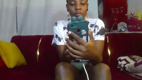 Snapshot of shelia420715 chatting on November 9, 6:39 pm shelia420715 online show from November 9, 6:39 pm