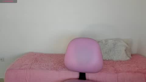Snapshot of shelly_rohades chatting on July 12, 1:51 am online show from July 12, 1:51 am