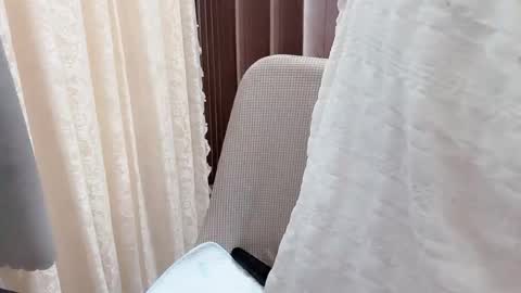 Snapshot of shellysan chatting on November 1, 1:18 am Shelly online show from November 1, 1:18 am