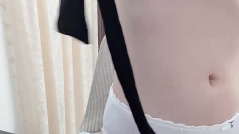 Snapshot of shellysan chatting on December 15, 1:21 am Shelly online show from December 15, 1:21 am