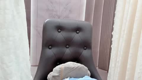 Shelly online show from April 4, 1:26 am