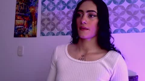 Snapshot of shelsy_d chatting on April 7, 8:31 pm S H E L S Y online show from April 7, 8:31 pm