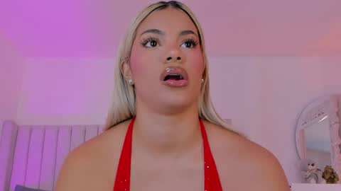 shelynna_azzul online show from February 3, 7:41 pm