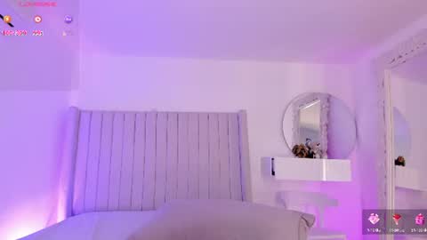 shelynna_azzul online show from July 1, 1:02 pm