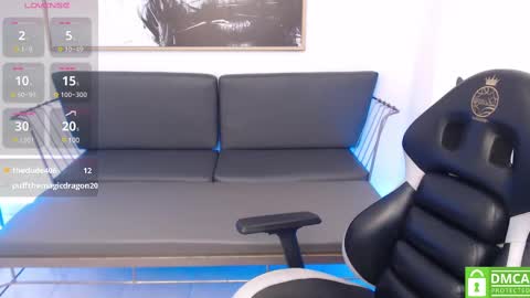 Snapshot of shenna_brunette_ chatting on February 14, 4:20 pm Shenna online show from February 14, 4:20 pm