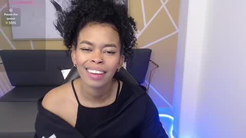 Snapshot of shenna_brunette_ chatting on March 7, 1:29 pm Shenna online show from March 7, 1:29 pm