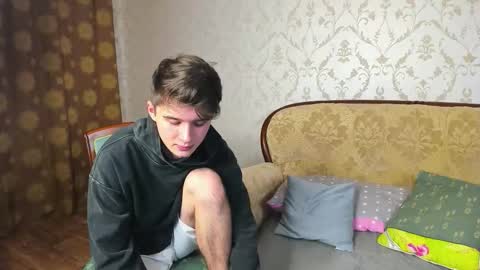 Max online show from October 1, 8:15 pm