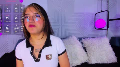 mia online show from January 14, 11:10 am