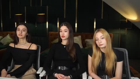 Snapshot of sheryl_elegance chatting on December 17, 12:33 pm Sheryl online show from December 17, 12:33 pm