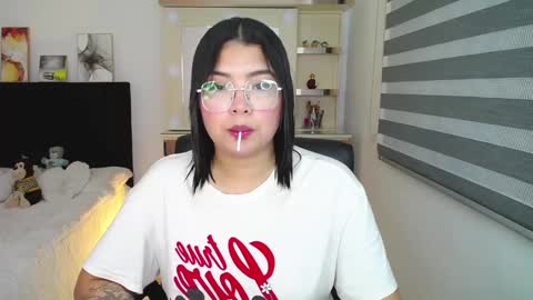 Snapshot of sheryl_stone2 chatting on February 25, 4:03 am Sheryl Stone2 online show from February 25, 4:03 am